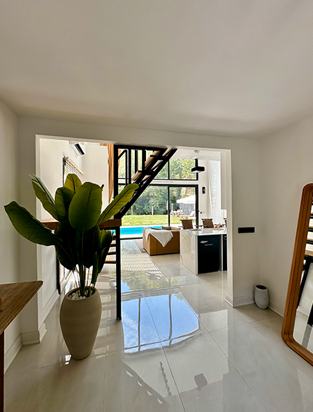 House of Tribeca Özel Isıtmalı Havuzlu Şömineli  2+1 Geniş Bungalov